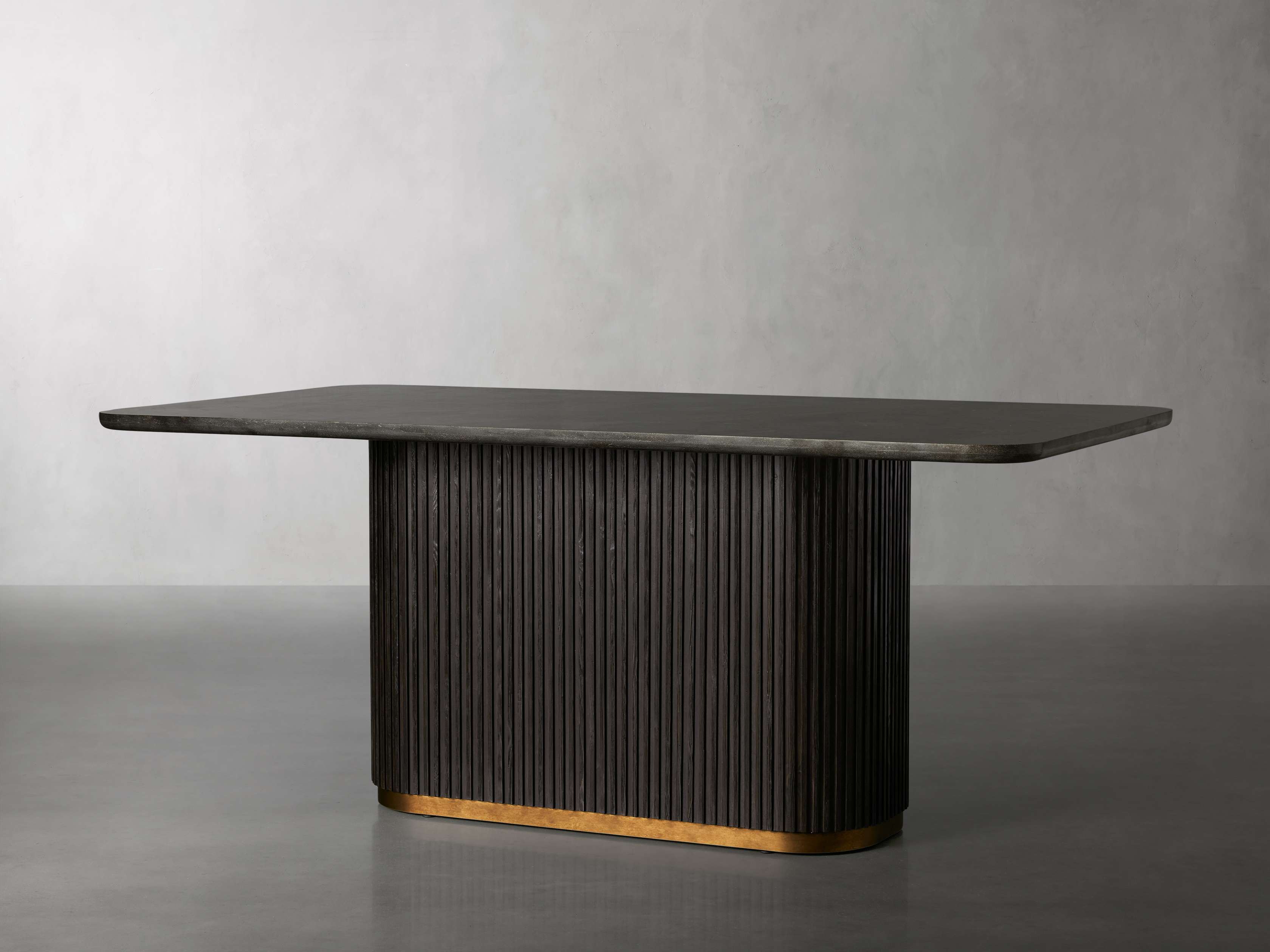 Finn Dining Table