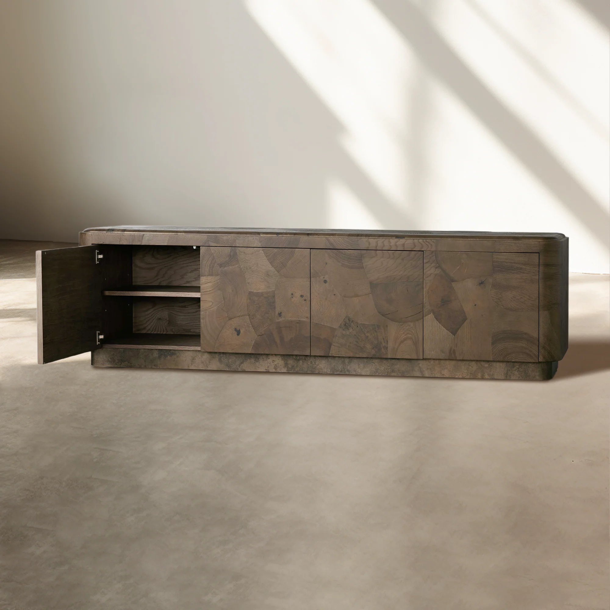 Pola Media Console