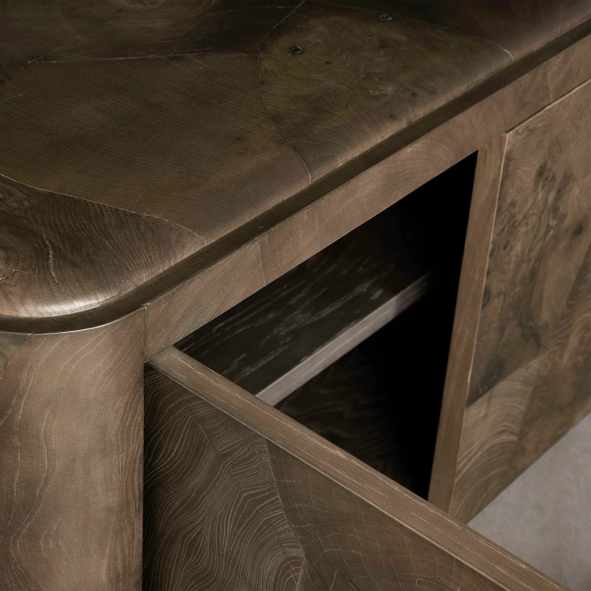 Pola Media Console