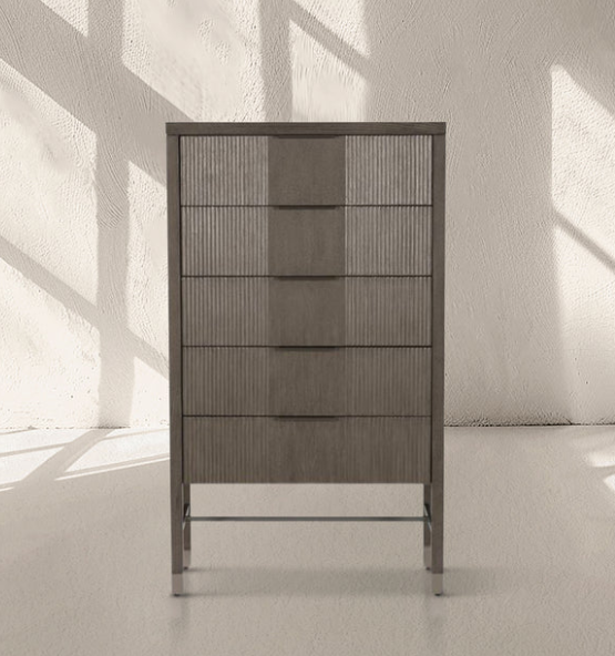 Vurmo Tall Chest