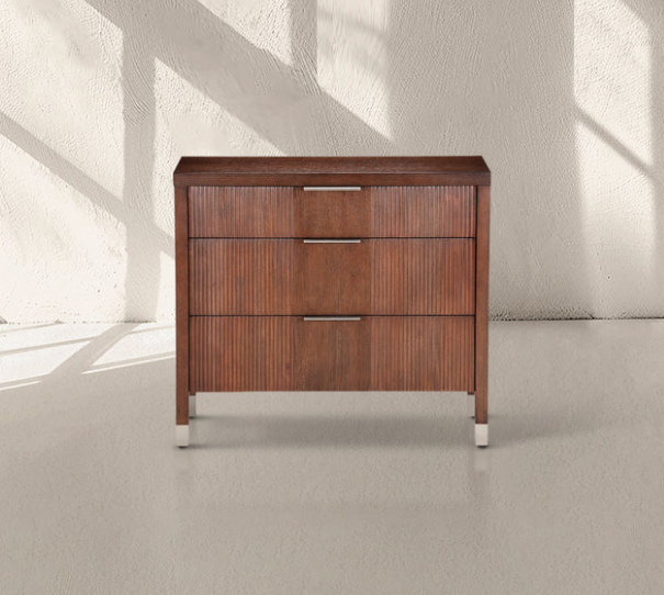Vurmo Three-Drawer Chest