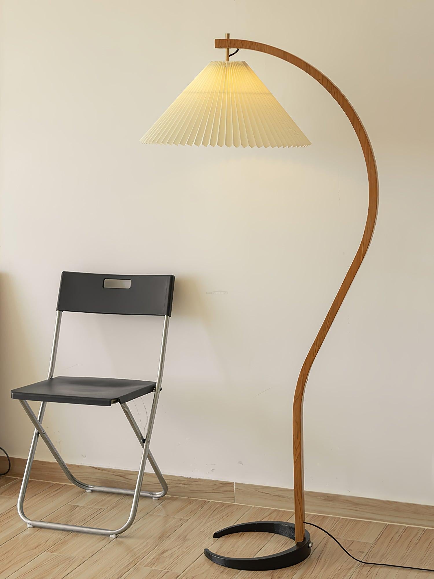 Caprany Floor Lamp - Luxehomezone