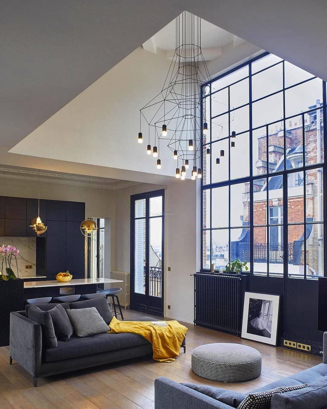 Lines Chandelier with 43/46 heads - Luxehomezone