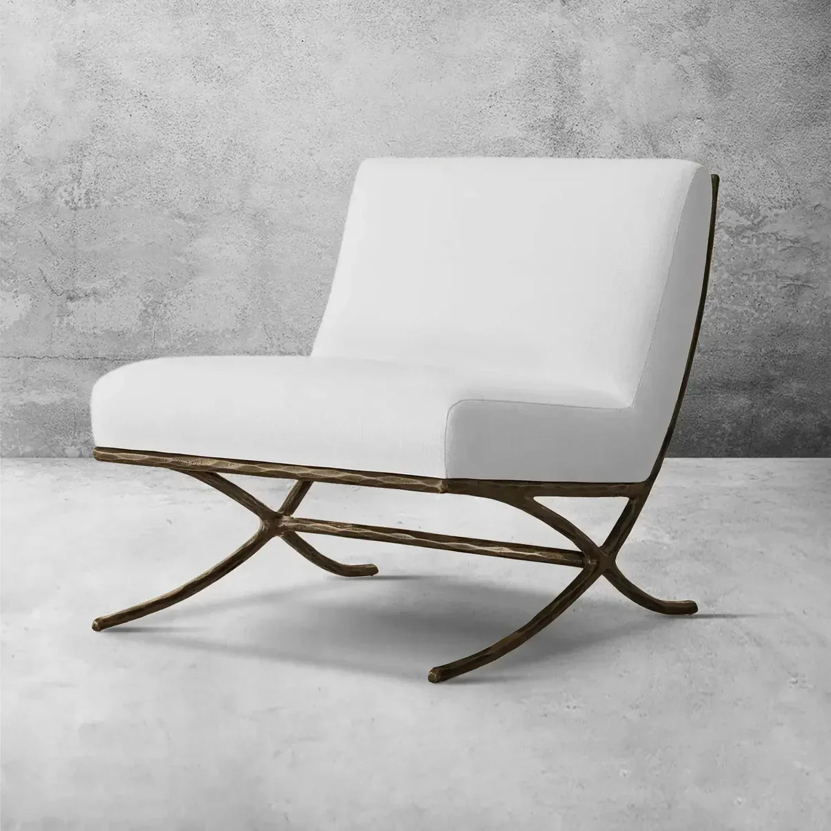 Thaddeus X-base Leather Slipper Chair