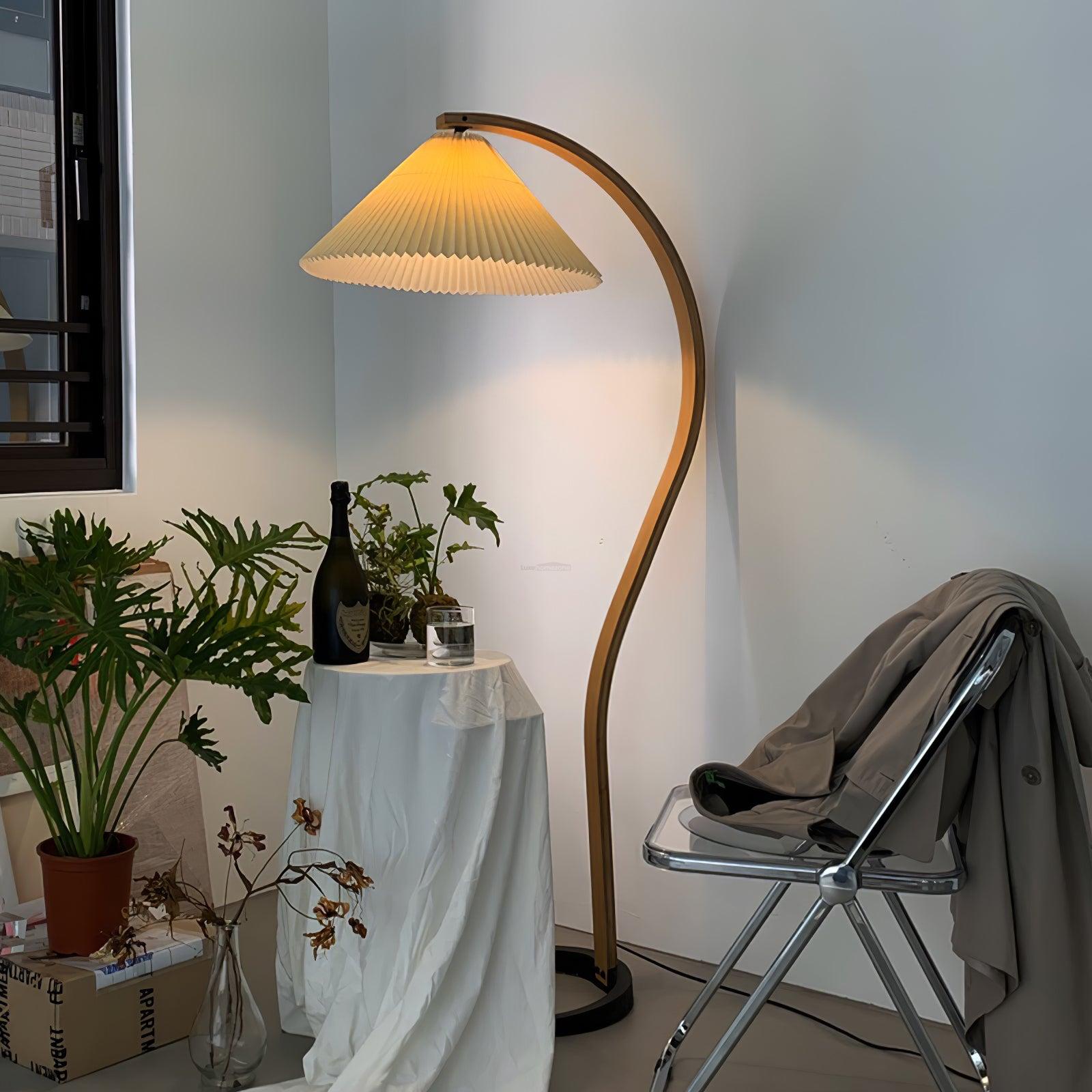 Caprany Floor Lamp - Luxehomezone