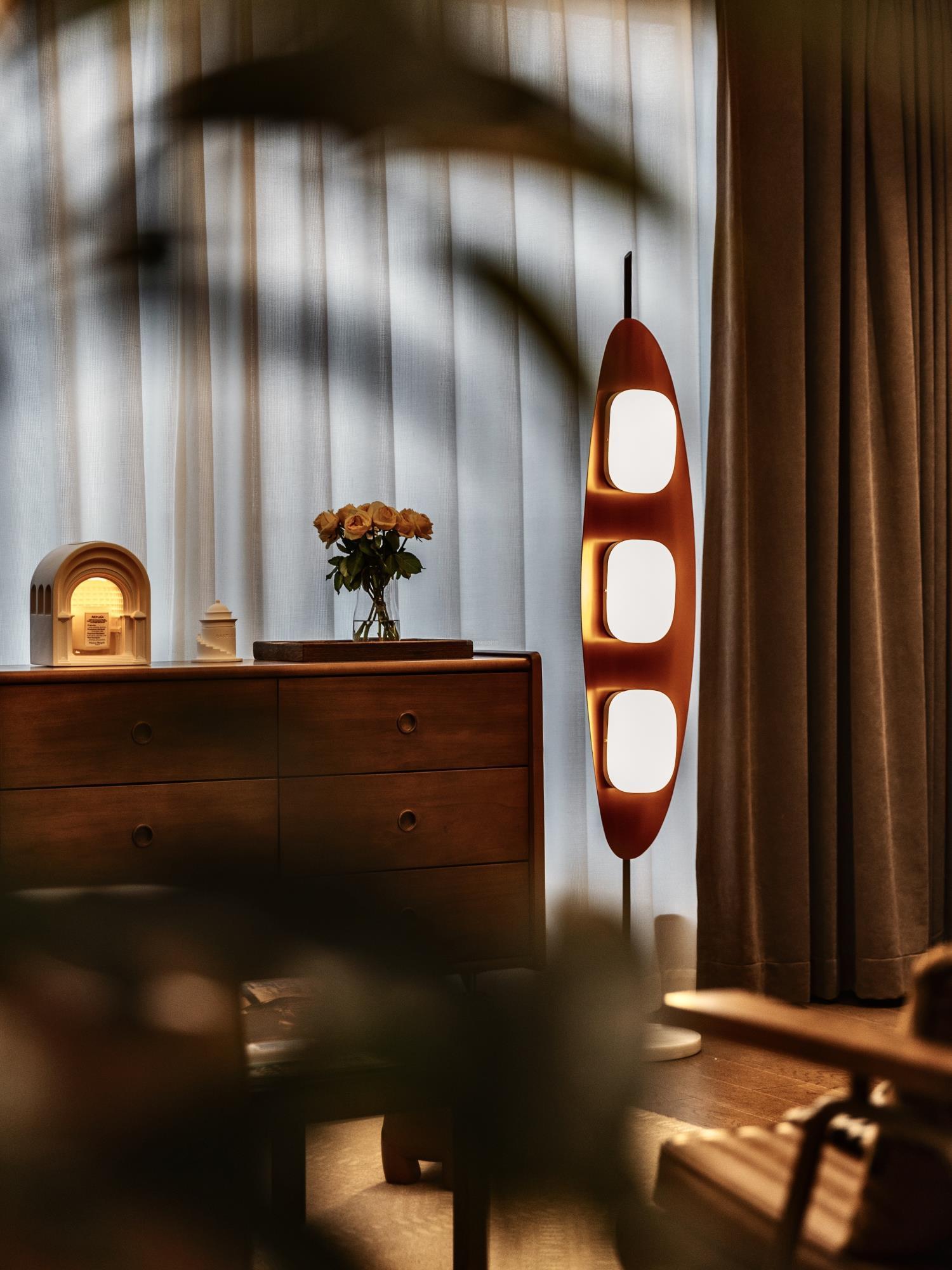 Surfboard Floor Lamp  ∅ 11.8″ - Pillar-1-Luxehomezone