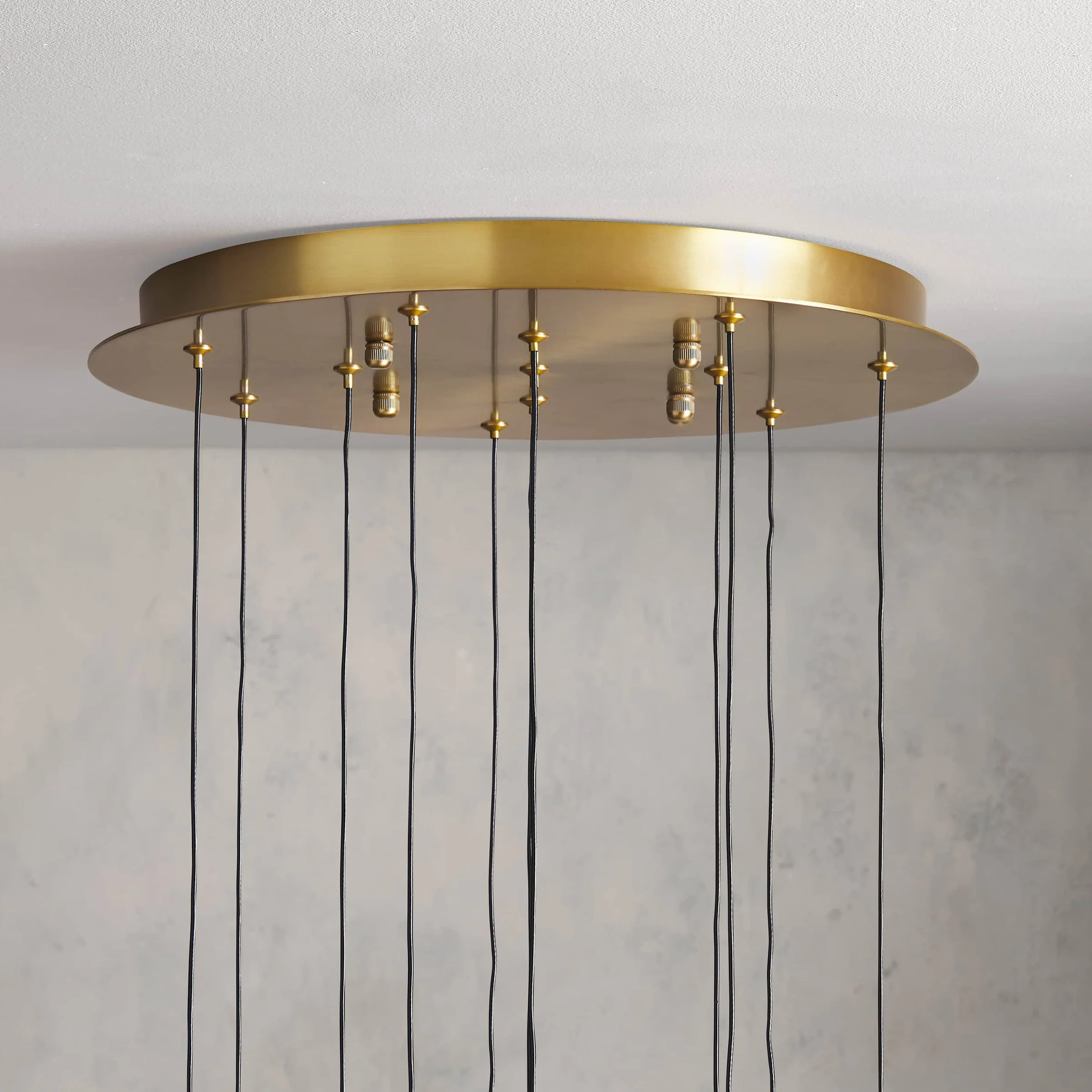 Solitaire Round Chandelier 17"W 24"W 36“W - - Chandeliers1-Luxehomezone
