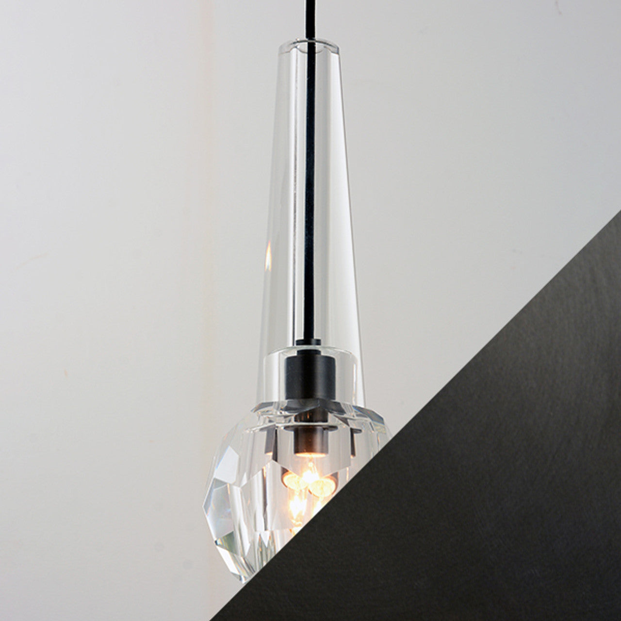 Francis Crystal Pendant Bronze