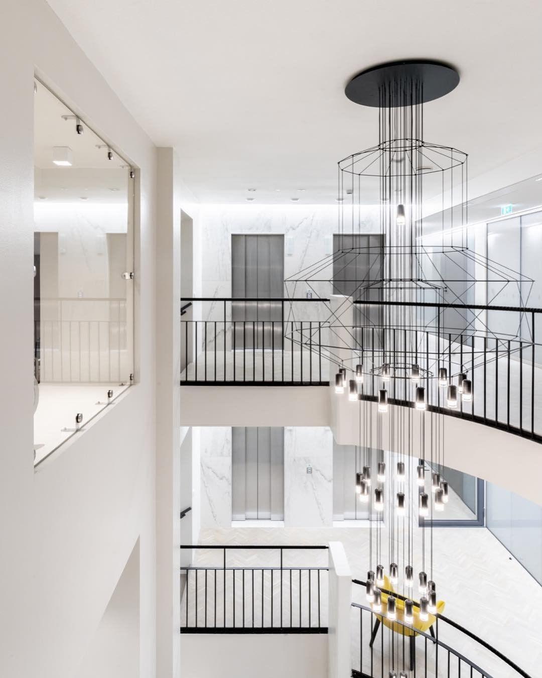 Lines Chandelier with 43/46 heads - Luxehomezone