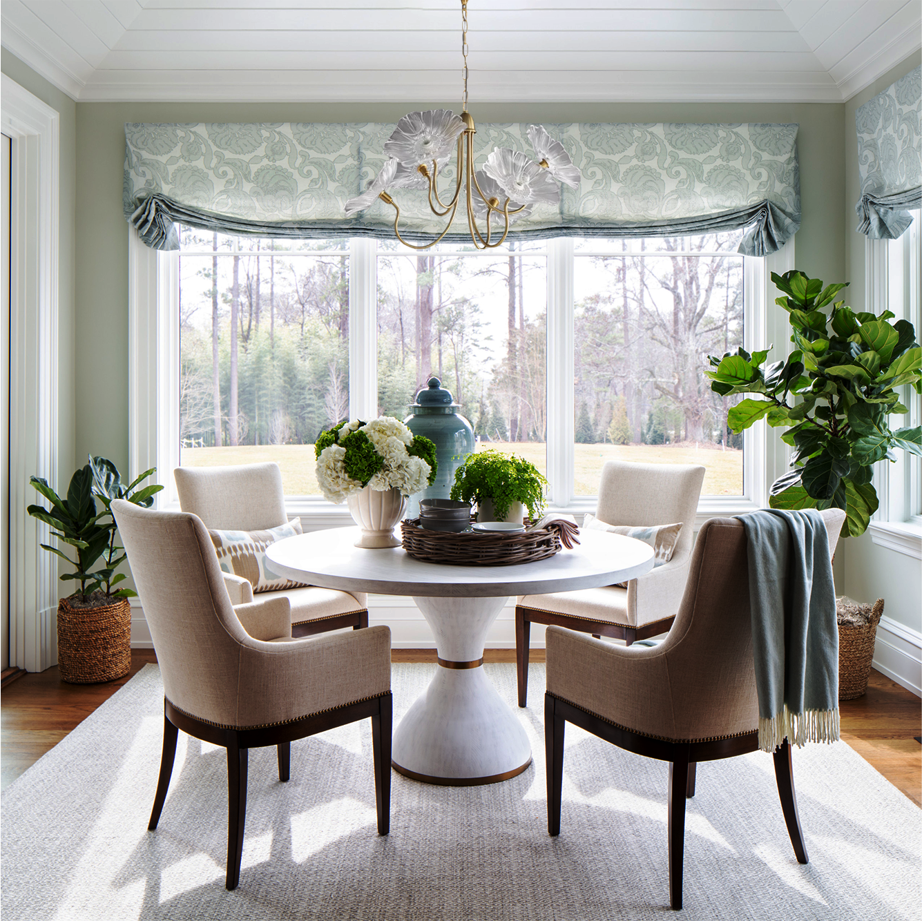 Lotus Leaf Glass Chandelier ∅ 35.4″ - Luxehomezone