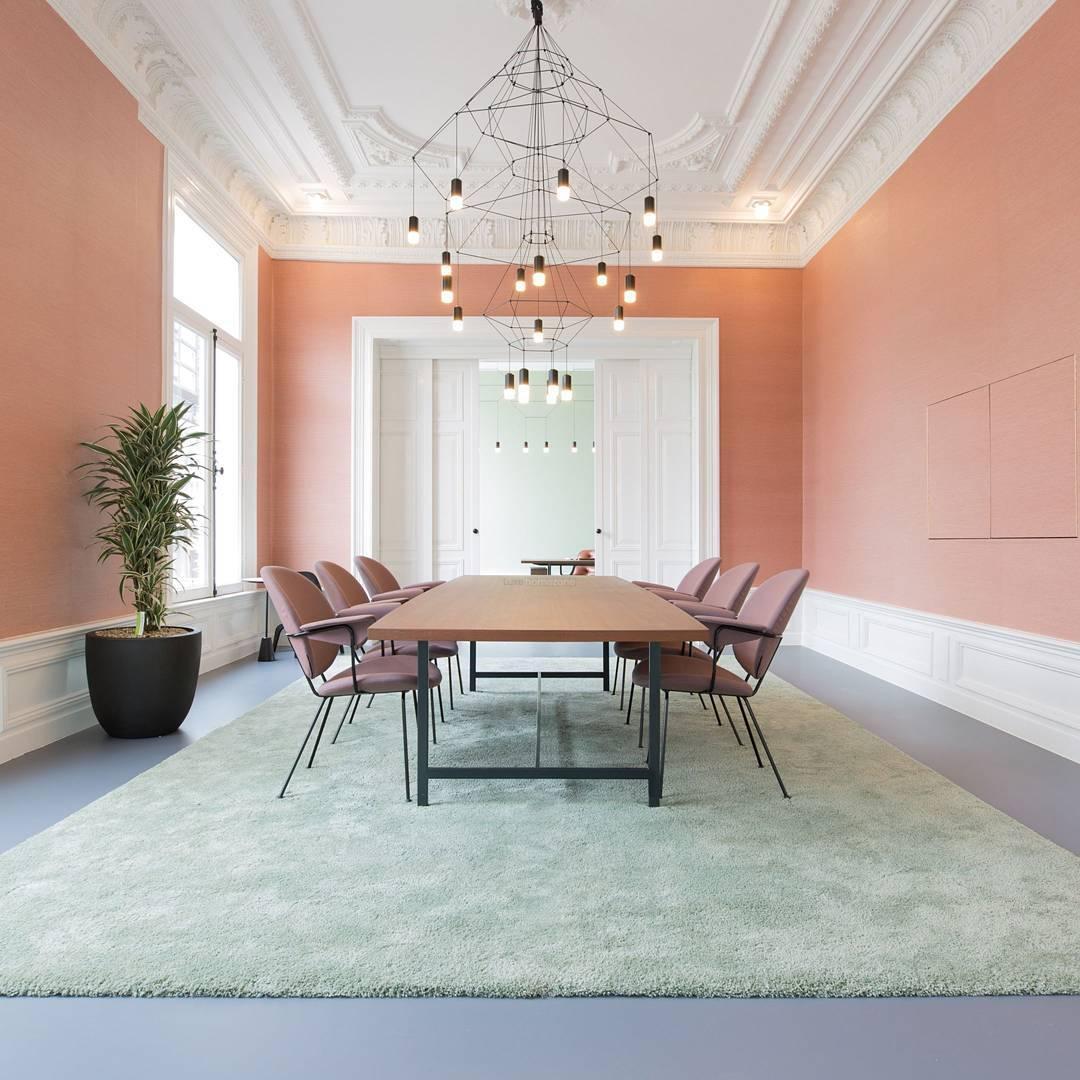 Lines Chandelier with 43/46 heads - Luxehomezone