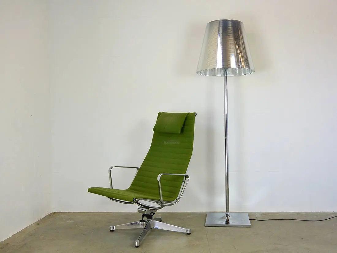 Chrome Prism Floor Lamp ∅ 15.7″ - Art Glass-1-Luxehomezone