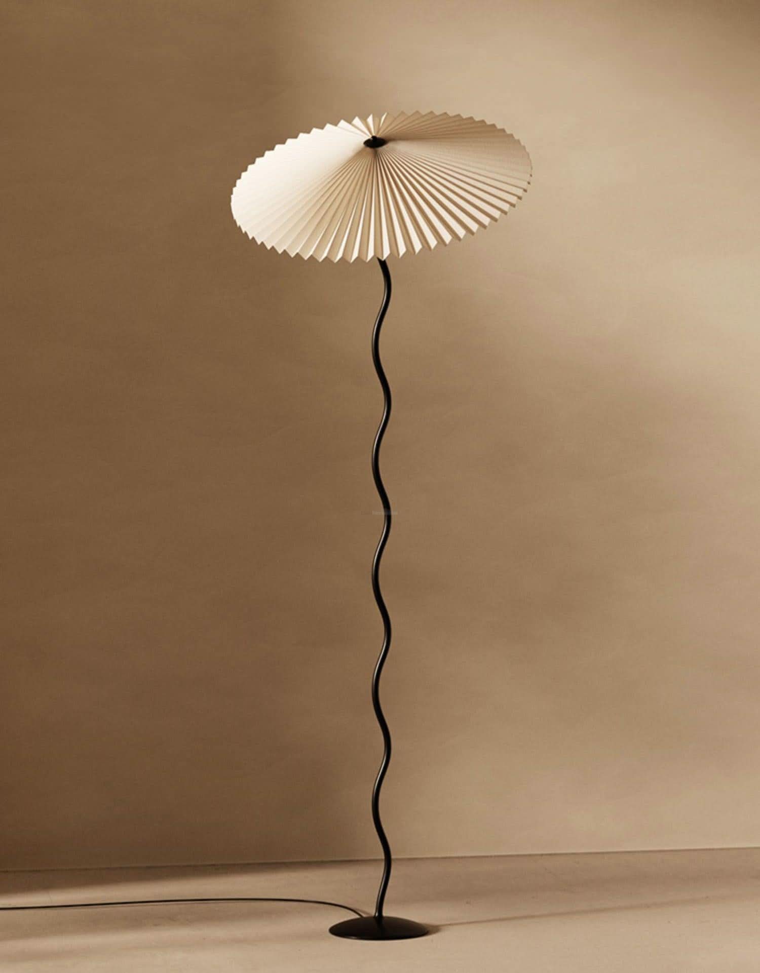 Squiggle Floor Lamp ∅ 17″ - Luxehomezone