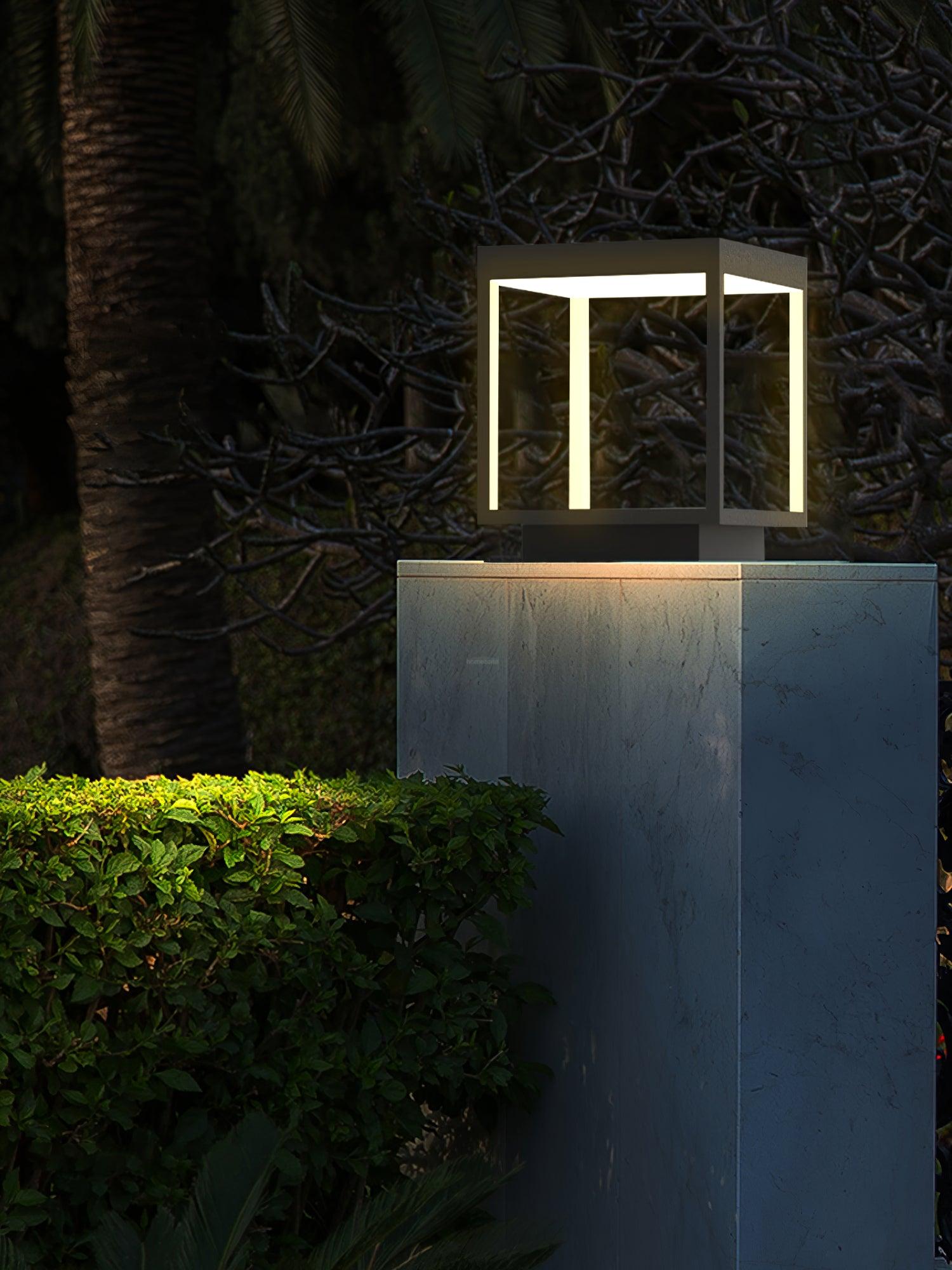 Square Frame Fence Post Garden Table Lamp