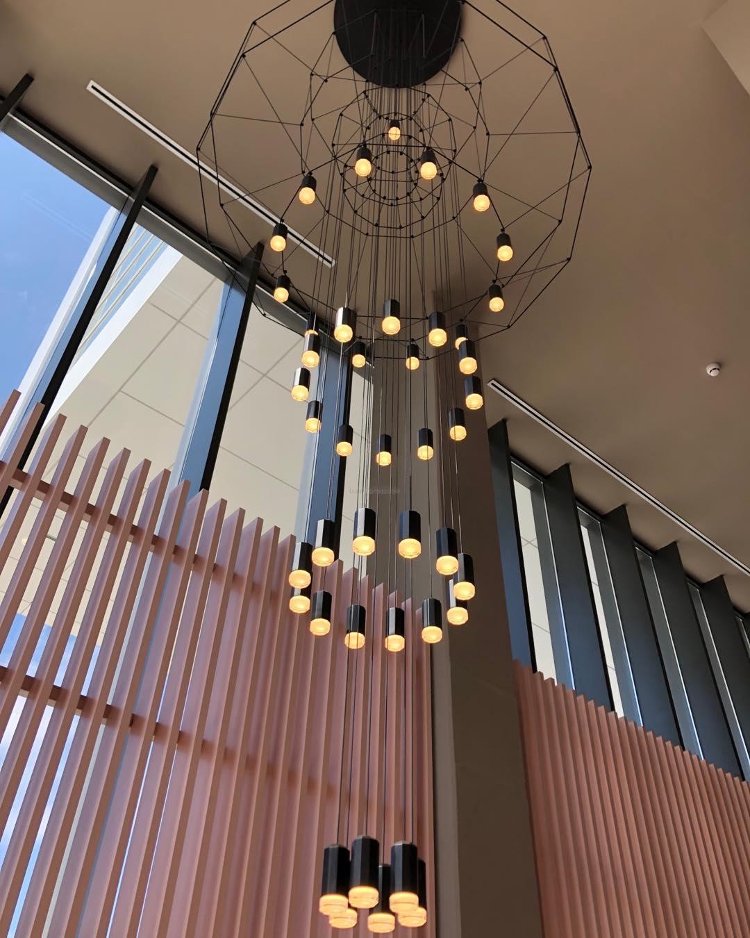 Lines Chandelier with 43/46 heads - Luxehomezone