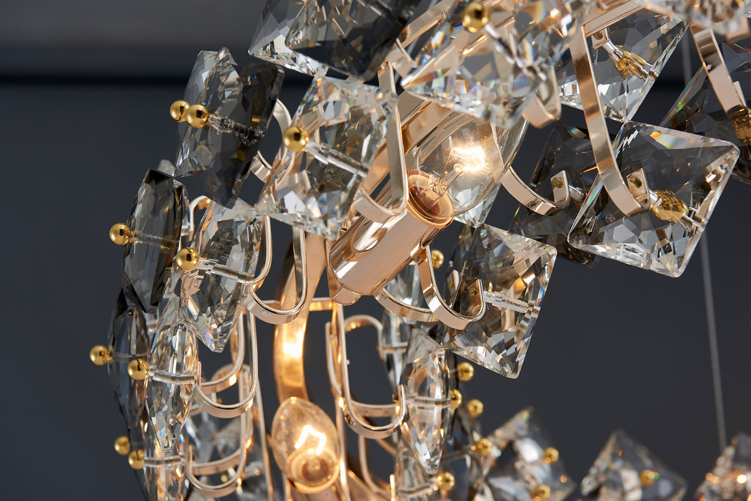 Scale Crystal Round Chandelier 12 Lights