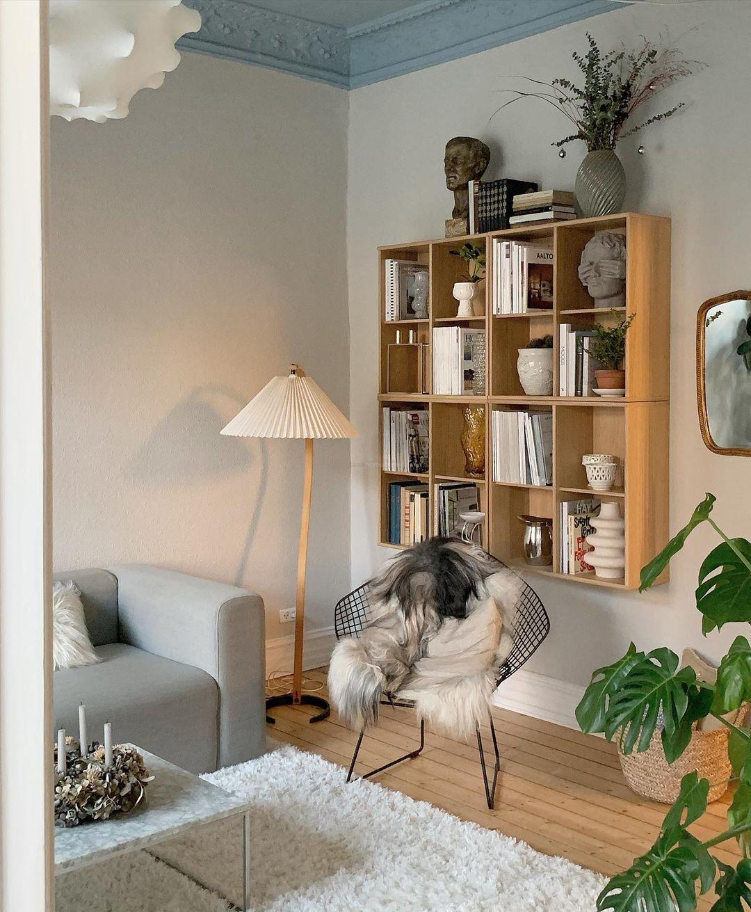 Caprany Floor Lamp - Drapery-1-Luxehomezone