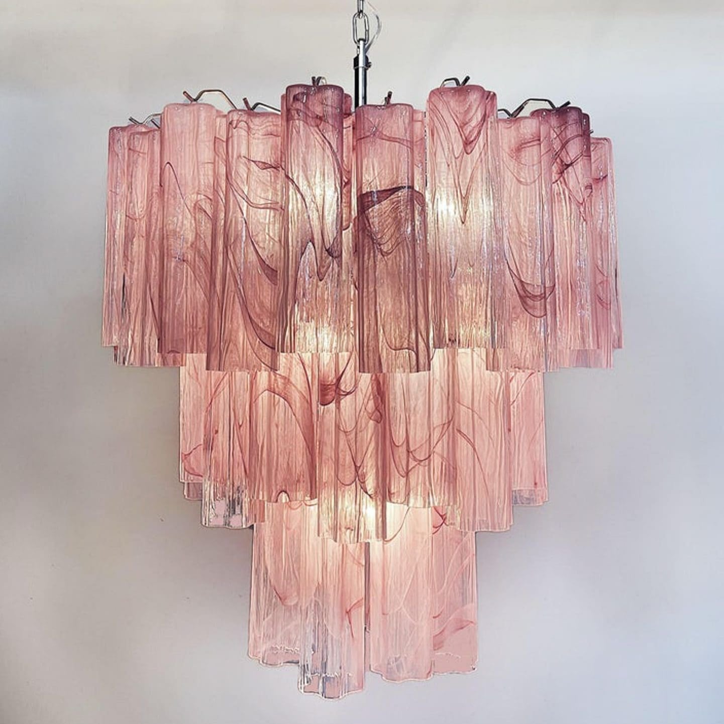 Tronchi Murano Chandelier – 48 tubes – Alabaster Pink