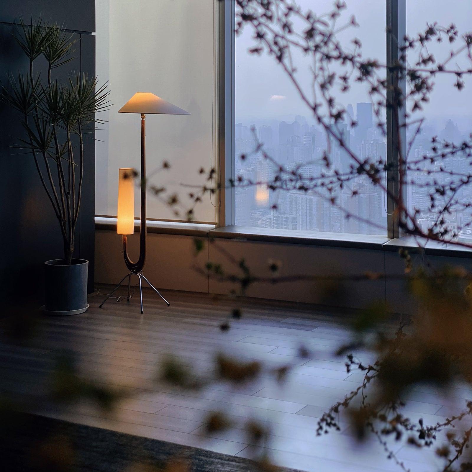 Giraffe Floor Lamp ∅ 21.6″ - Wood-1-Luxehomezone