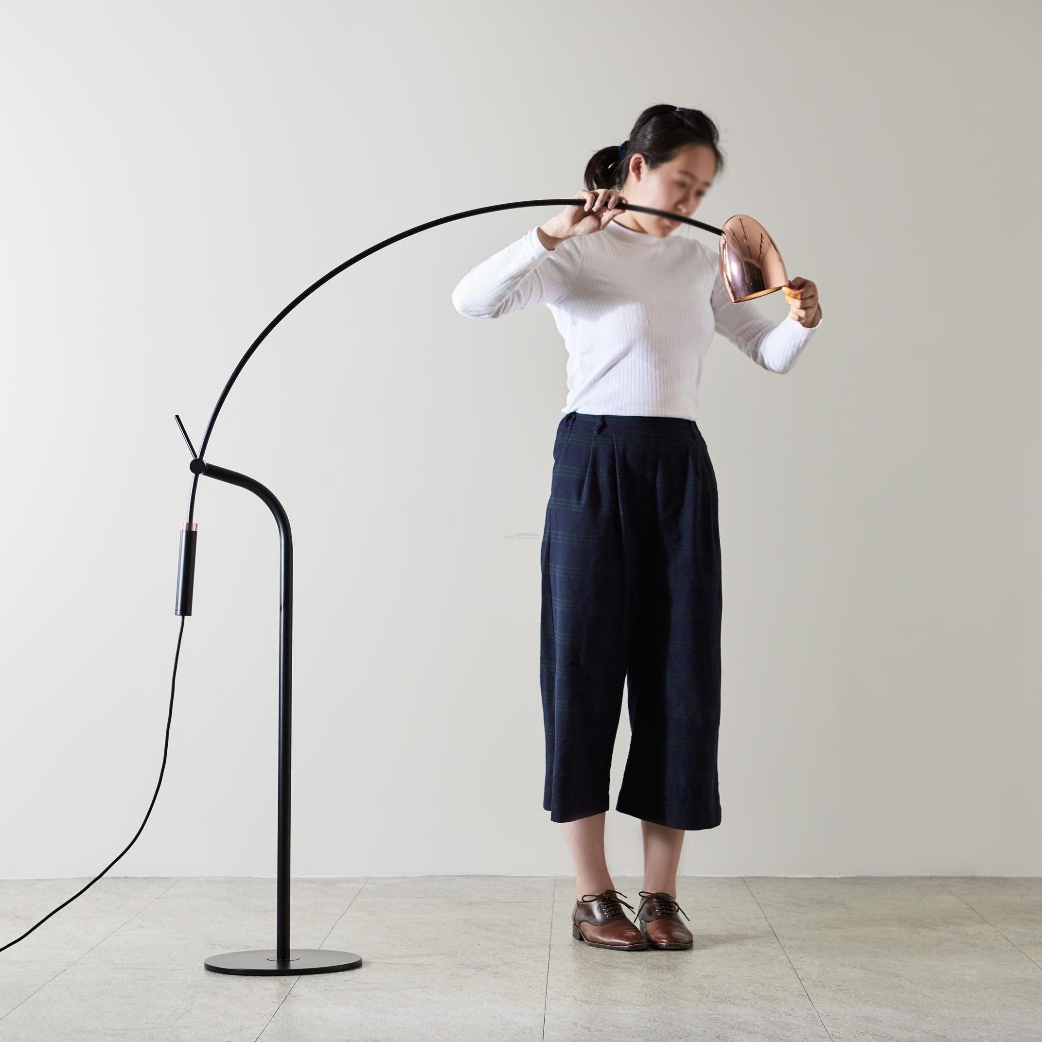 Hercules Floor Lamp ∅ 45.3″ - Bent-1-Luxehomezone