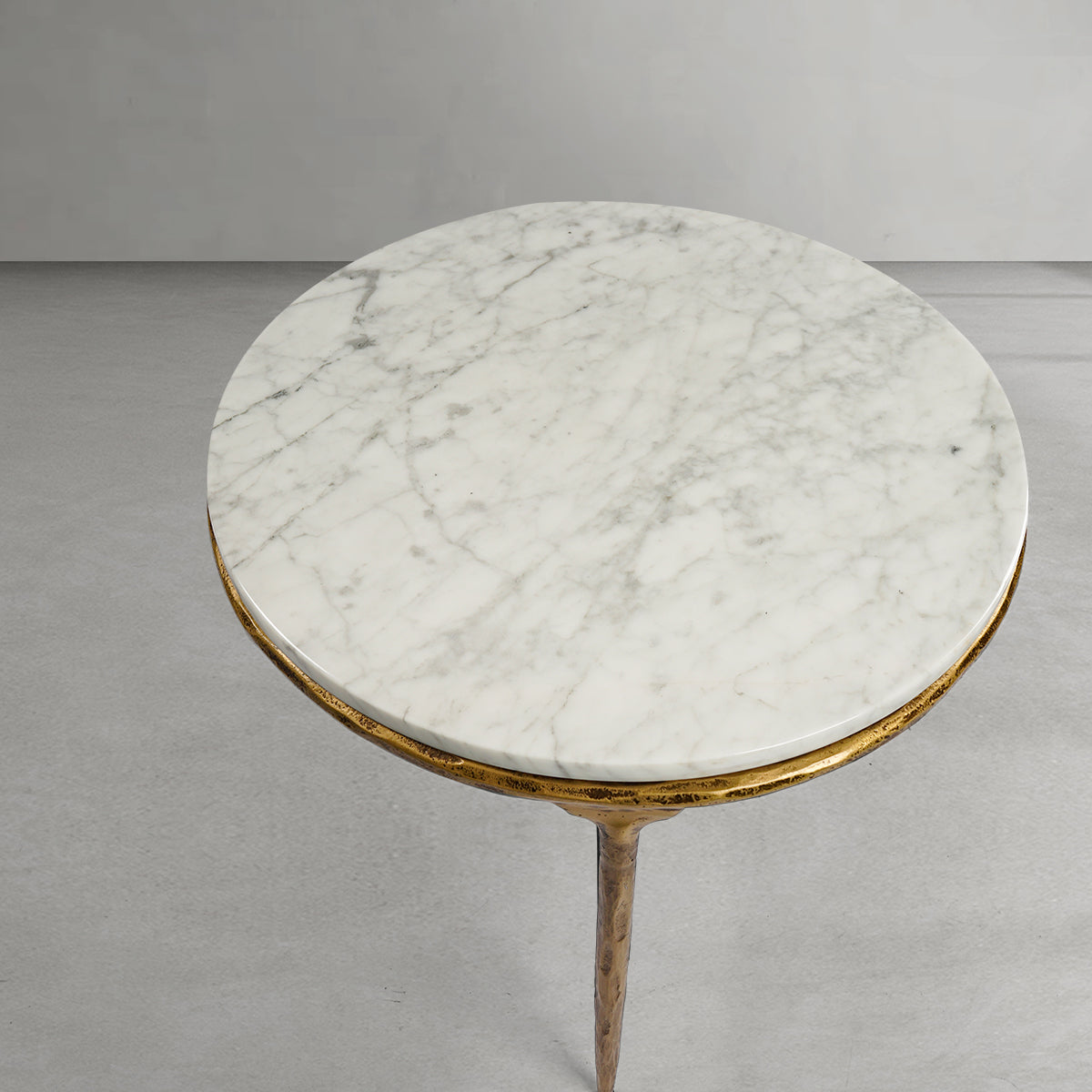 Thaddeus Marble Round Side Table 3 Leg 24"D