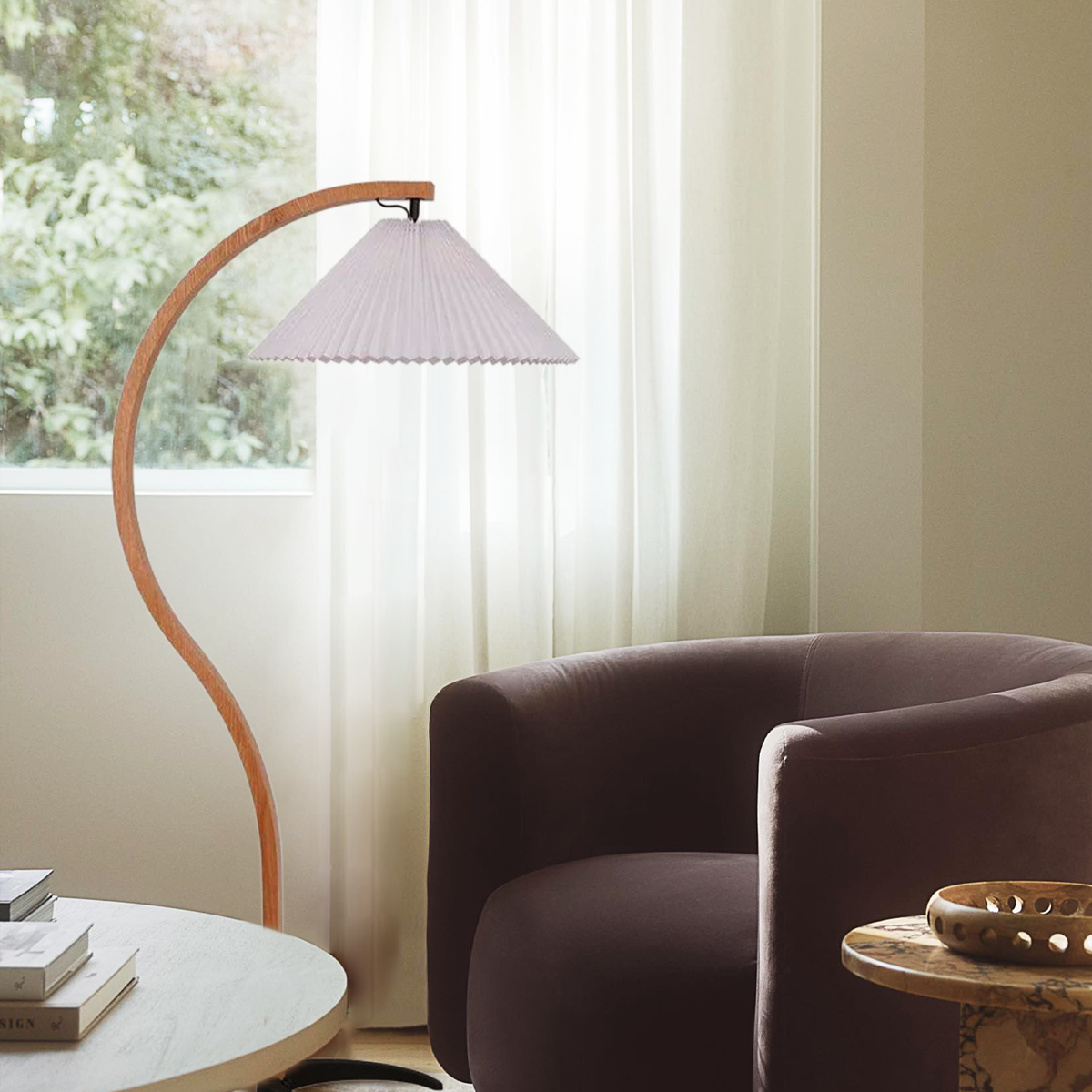 Caprany Floor Lamp - Luxehomezone