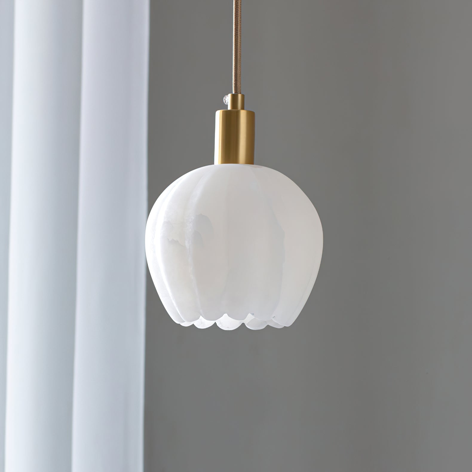Lilin Alabaster Pendant Light - Alabaster globe light, Ambient lighting, Artistic pendant light, Custom lighting, Decorative lighting, Designer lighting, Dining room lighting, High ceiling lighting, High-end lighting, Innovative lighting, Luxury lighting, Modern chandelier, Modern pendant lighting, Sophisticated lighting, Stylish pendant light- Pendant Light1-Luxehomezone