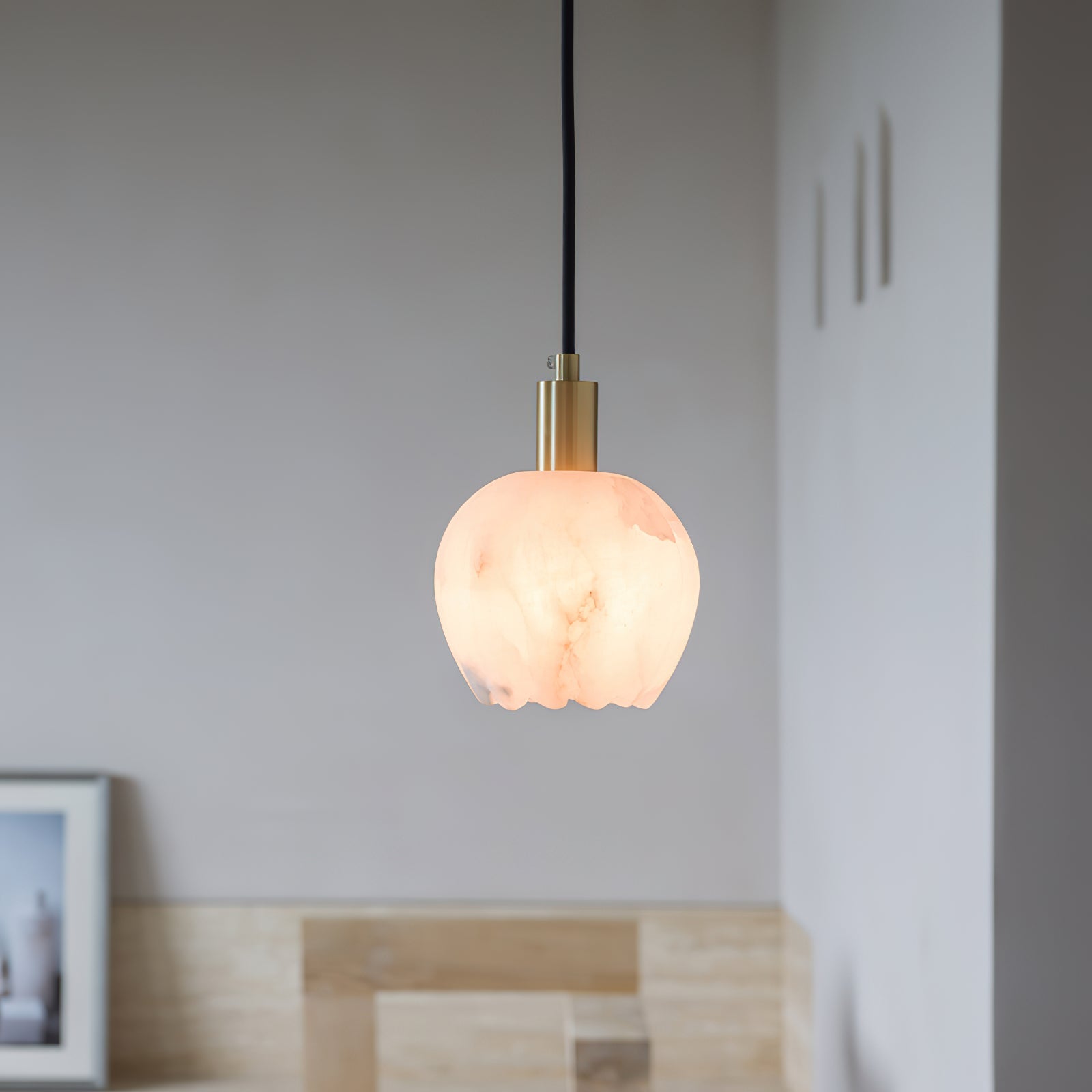 Lilin Alabaster Pendant Light - Alabaster globe light, Ambient lighting, Artistic pendant light, Custom lighting, Decorative lighting, Designer lighting, Dining room lighting, High ceiling lighting, High-end lighting, Innovative lighting, Luxury lighting, Modern chandelier, Modern pendant lighting, Sophisticated lighting, Stylish pendant light- Pendant Light1-Luxehomezone