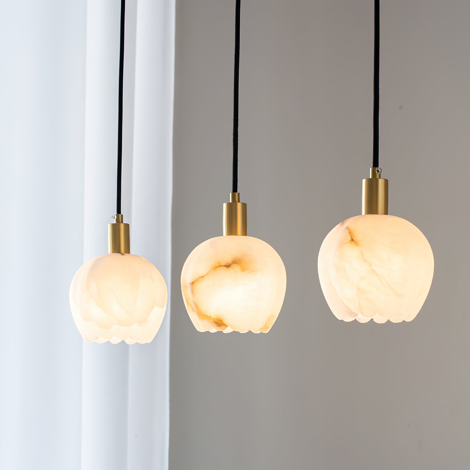 Lilin Alabaster Pendant Light - Alabaster globe light, Ambient lighting, Artistic pendant light, Custom lighting, Decorative lighting, Designer lighting, Dining room lighting, High ceiling lighting, High-end lighting, Innovative lighting, Luxury lighting, Modern chandelier, Modern pendant lighting, Sophisticated lighting, Stylish pendant light- Pendant Light1-Luxehomezone