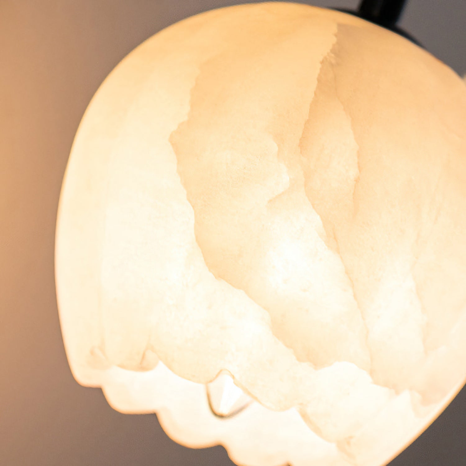 Lilin Alabaster Pendant Light - Alabaster globe light, Ambient lighting, Artistic pendant light, Custom lighting, Decorative lighting, Designer lighting, Dining room lighting, High ceiling lighting, High-end lighting, Innovative lighting, Luxury lighting, Modern chandelier, Modern pendant lighting, Sophisticated lighting, Stylish pendant light- Pendant Light1-Luxehomezone