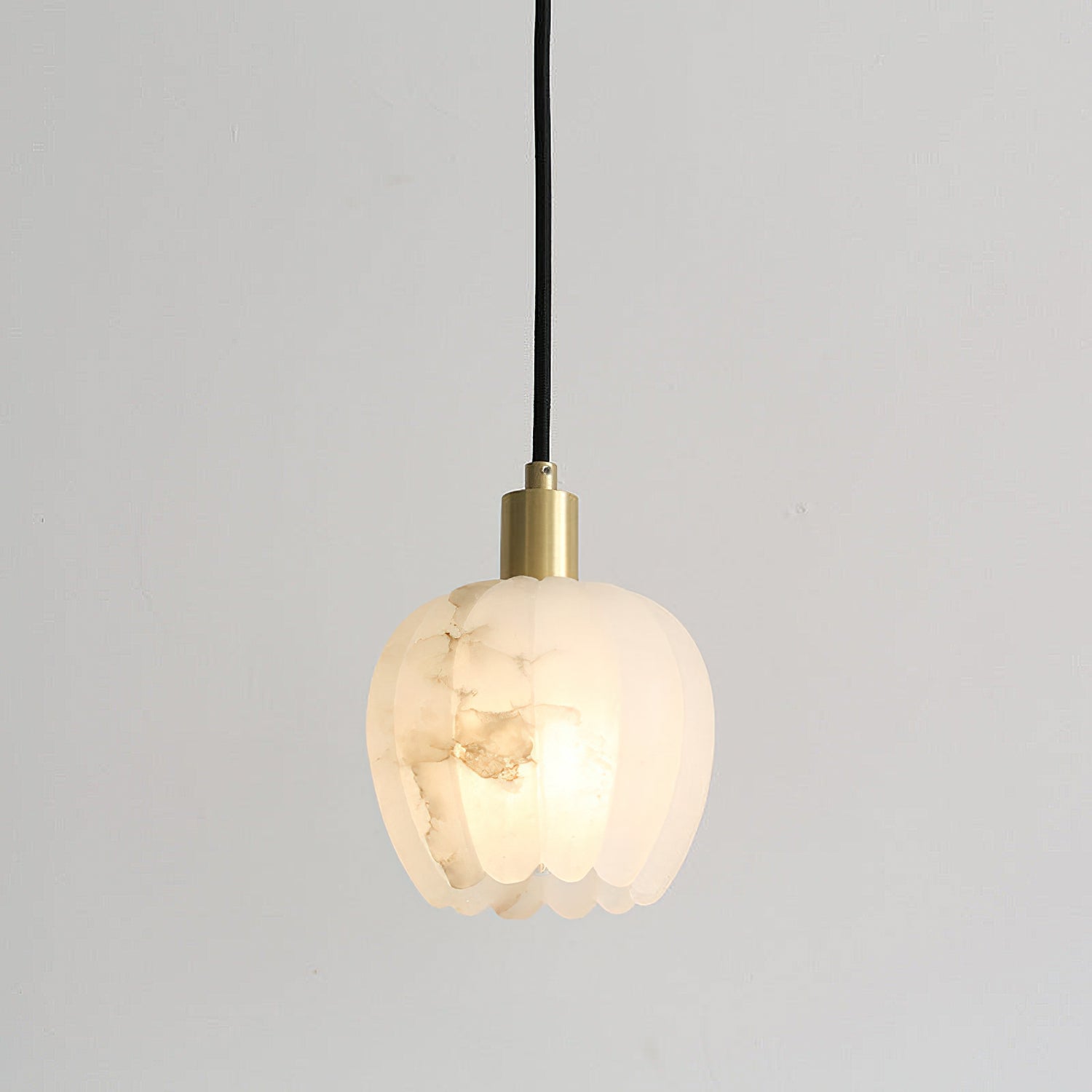 Lilin Alabaster Pendant Light - Alabaster globe light, Ambient lighting, Artistic pendant light, Custom lighting, Decorative lighting, Designer lighting, Dining room lighting, High ceiling lighting, High-end lighting, Innovative lighting, Luxury lighting, Modern chandelier, Modern pendant lighting, Sophisticated lighting, Stylish pendant light- Pendant Light1-Luxehomezone
