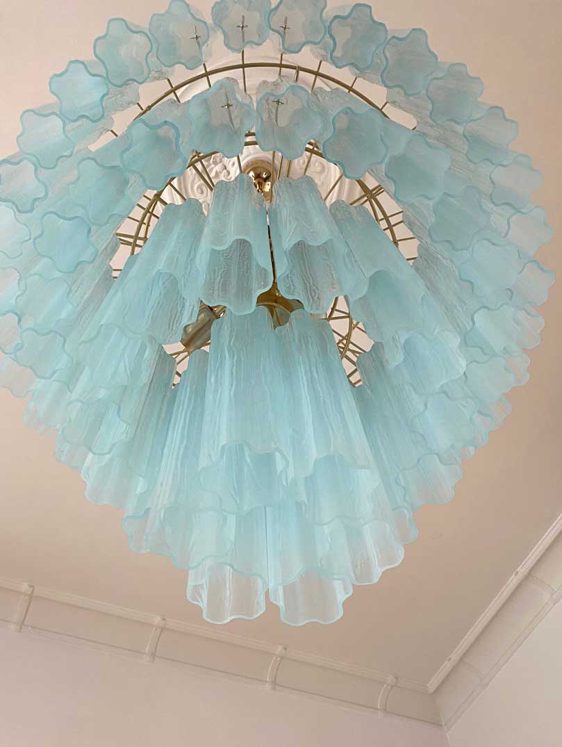 Tronchi Murano Chandelier – 78 tubes – Opal