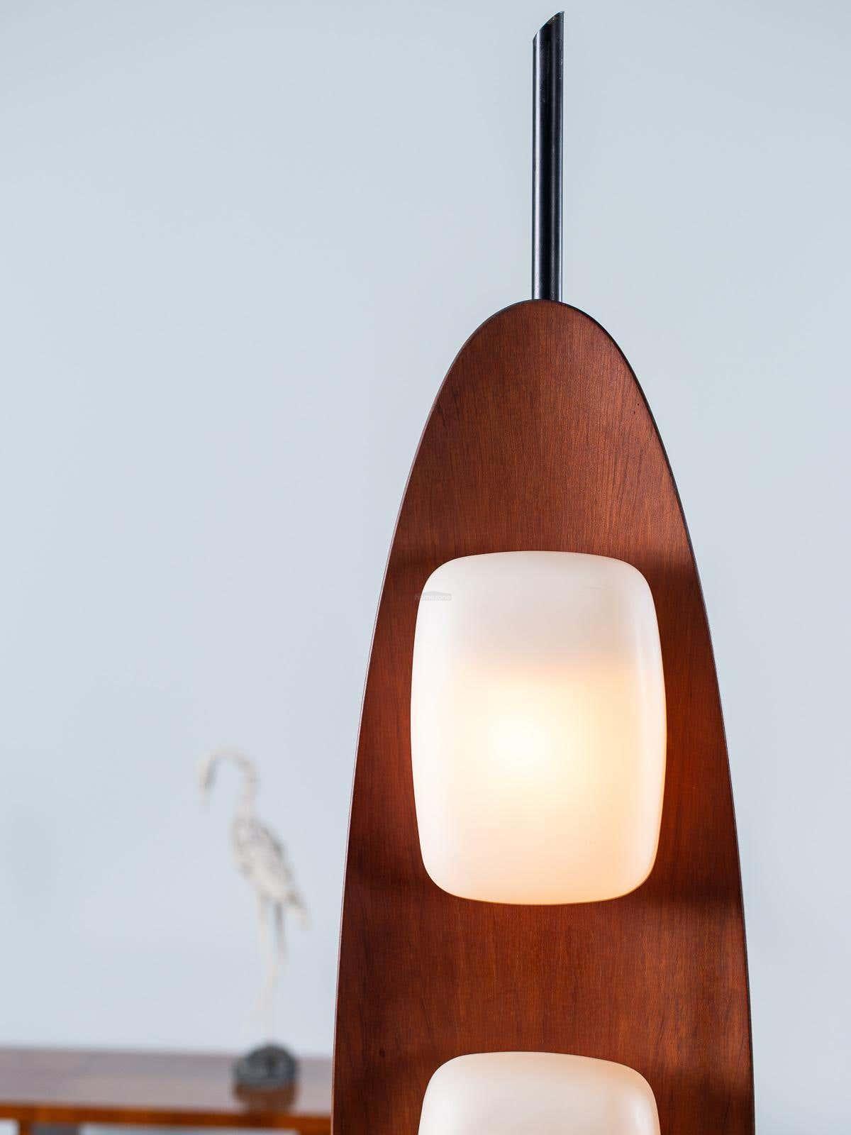 Surfboard Floor Lamp  ∅ 11.8″ - Pillar-1-Luxehomezone
