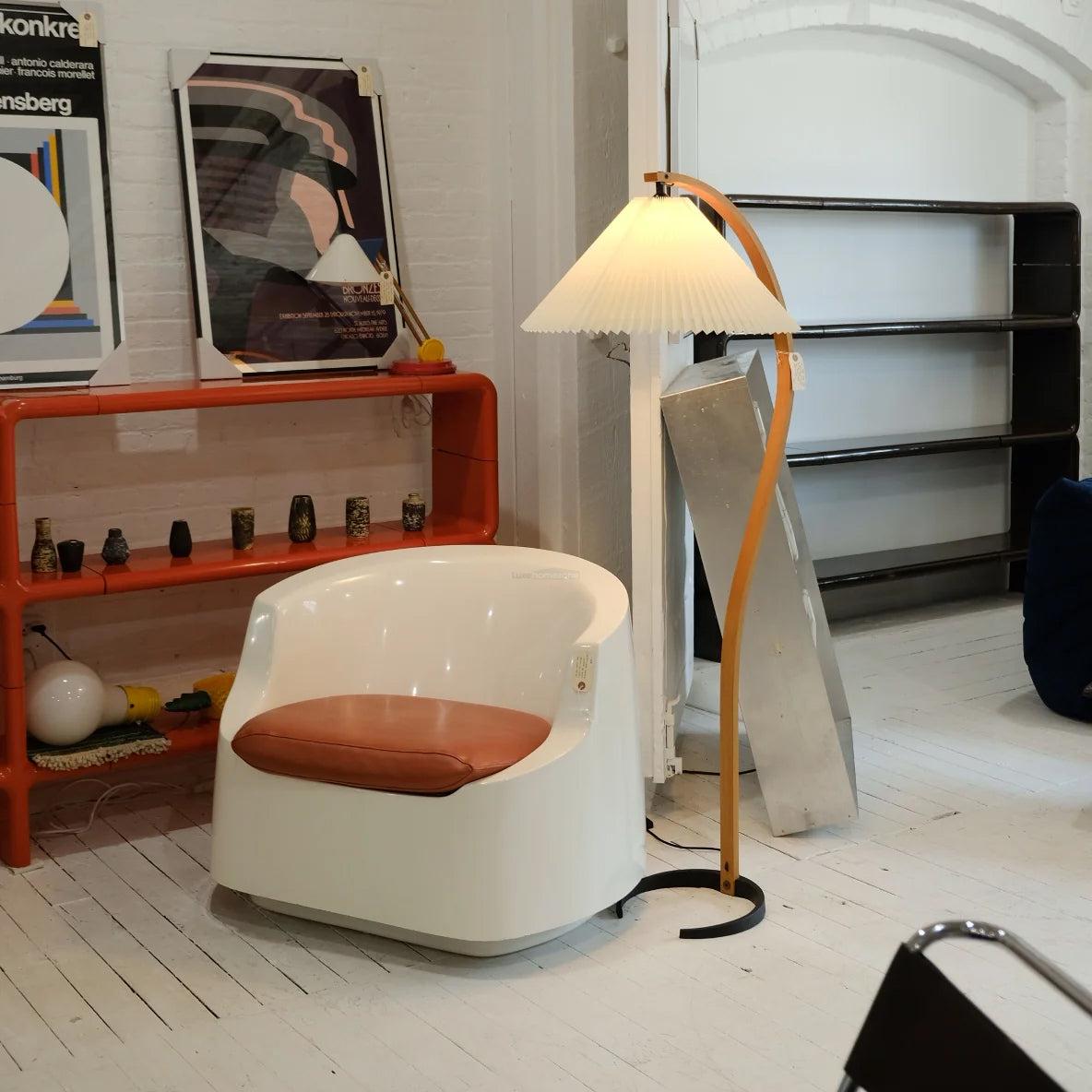 Caprany Floor Lamp - Drapery-1-Luxehomezone
