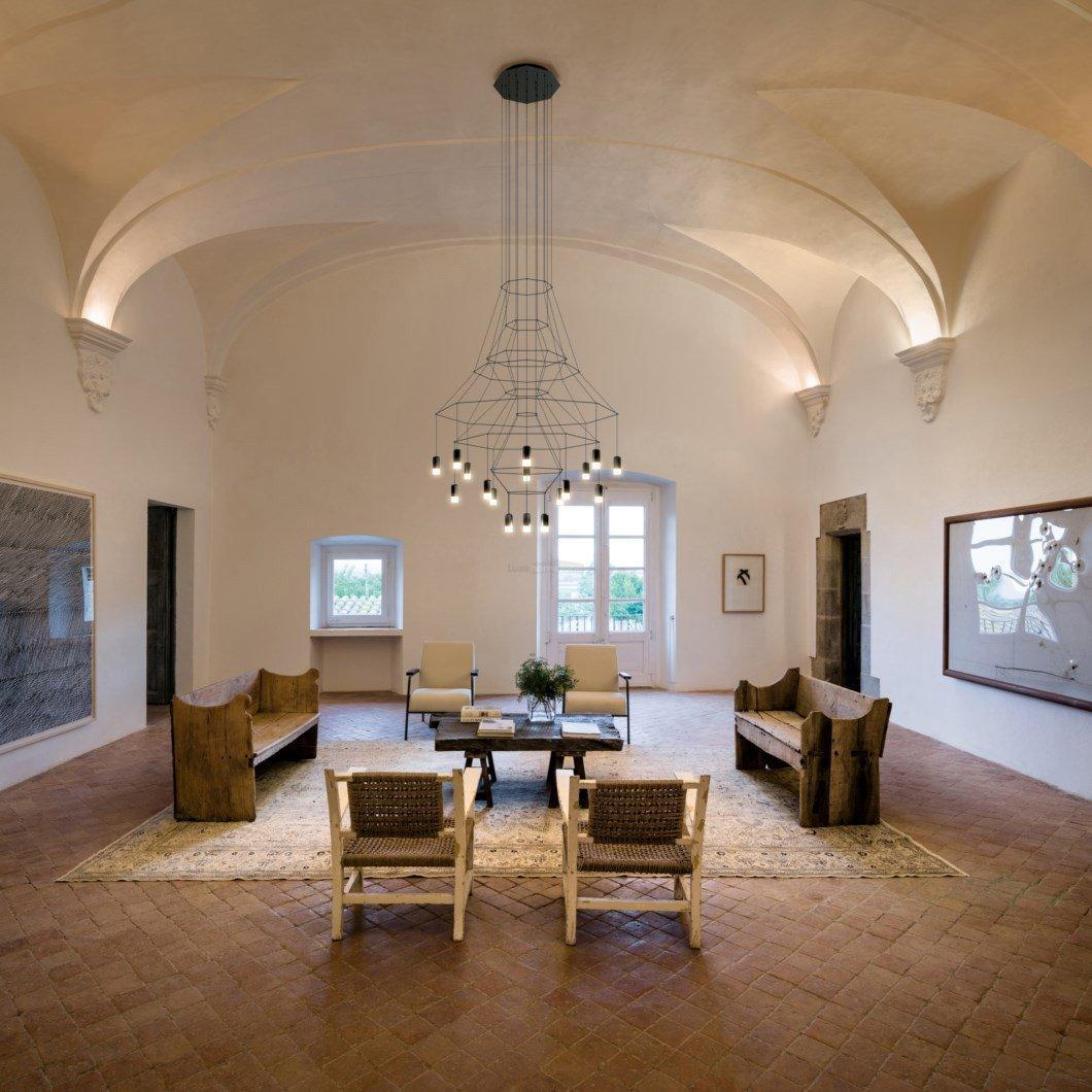 Lines Chandelier with 43/46 heads - Luxehomezone