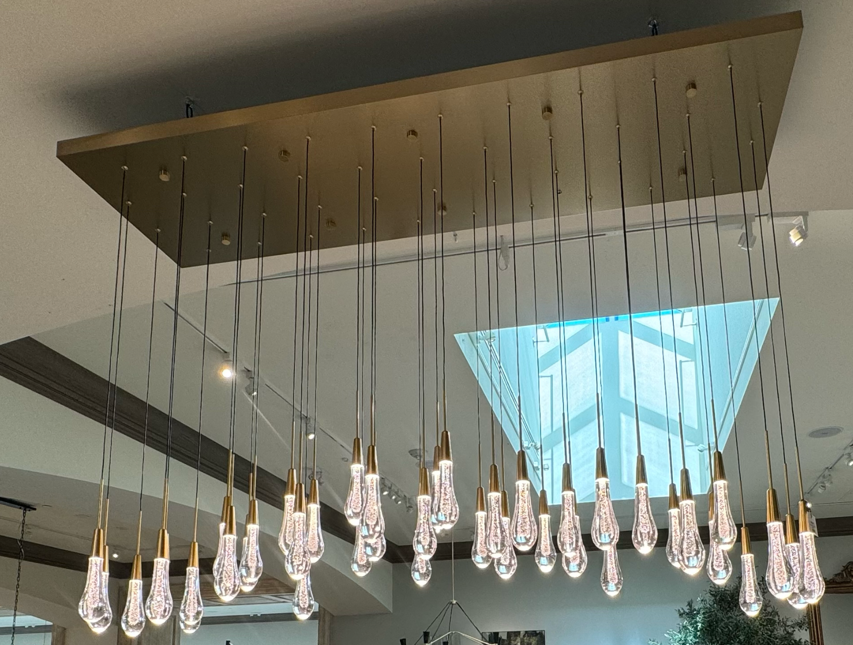 Solitaire Linear Chandelier 37"/ 50"/ 70"/ 87"/ 120"
