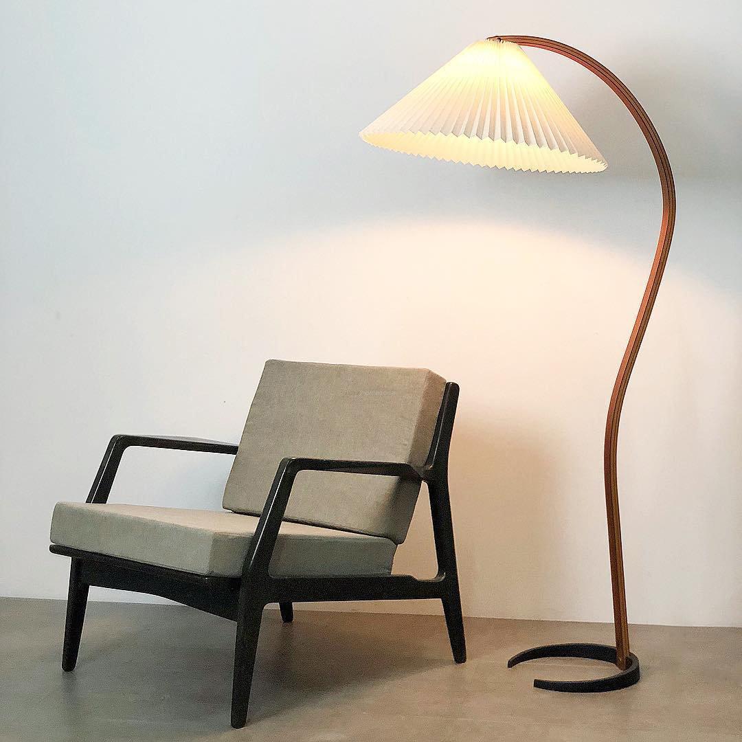 Caprany Floor Lamp - Drapery-1-Luxehomezone