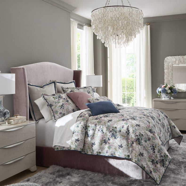 Large Aurora 6-Light Chandelier