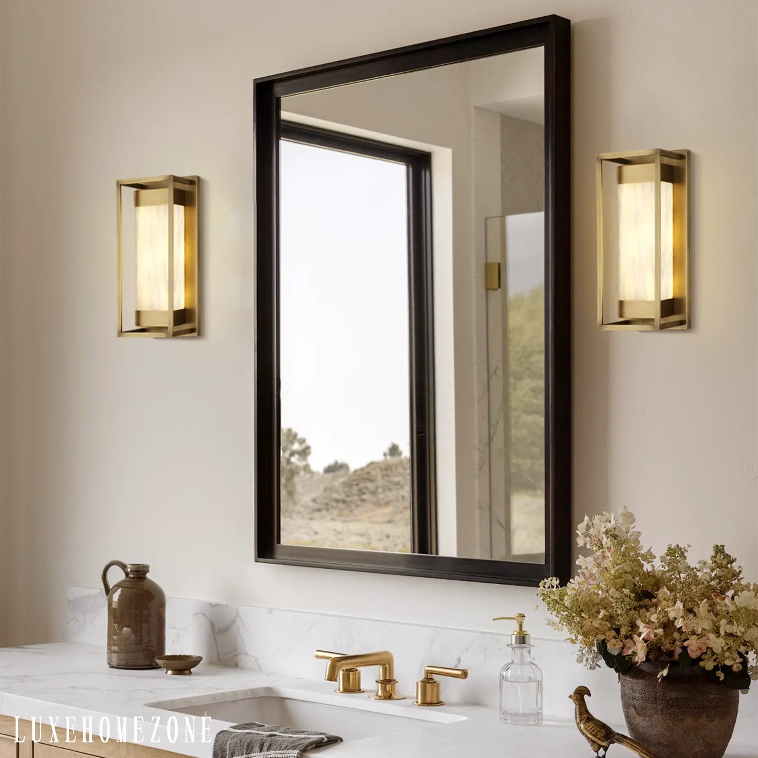 Maurizio Alabaster Square-Shaped Wall Sconces